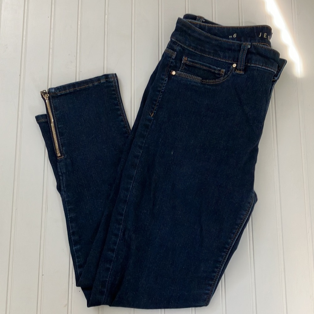 White House Black Market Mid-Rise Crop Jeggings - Picture 5 of 9